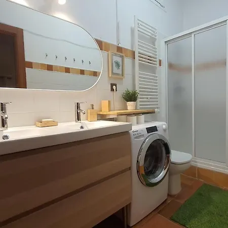 Gala Bike Car Apartment *